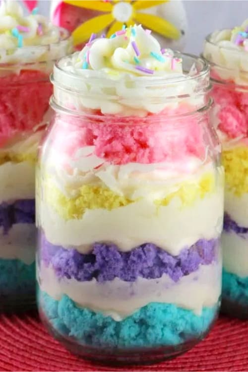 Baby shower dessert ideas - cupcakes in a jar (also called mason jar cupcakes or cake in a jar)