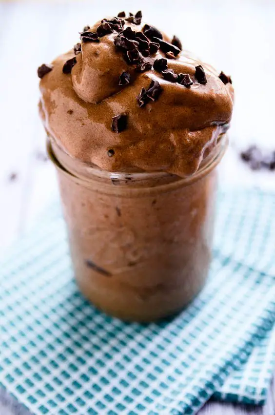 14 Fast & Easy Chocolate Smoothie Recipes