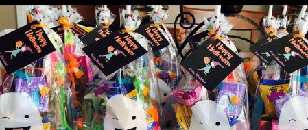 Easy Classroom Halloween Treats, Snacks & Treat Bags For Kids