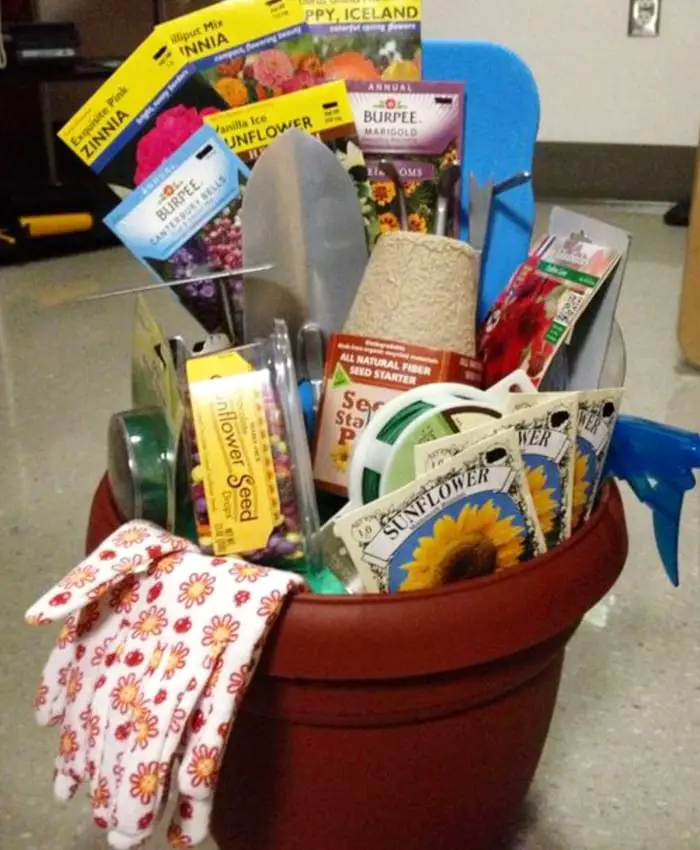 Gardening theme raffle basket full of items for gardeners - perfect for church fundraiser or silent auction (we did it for Easter)
