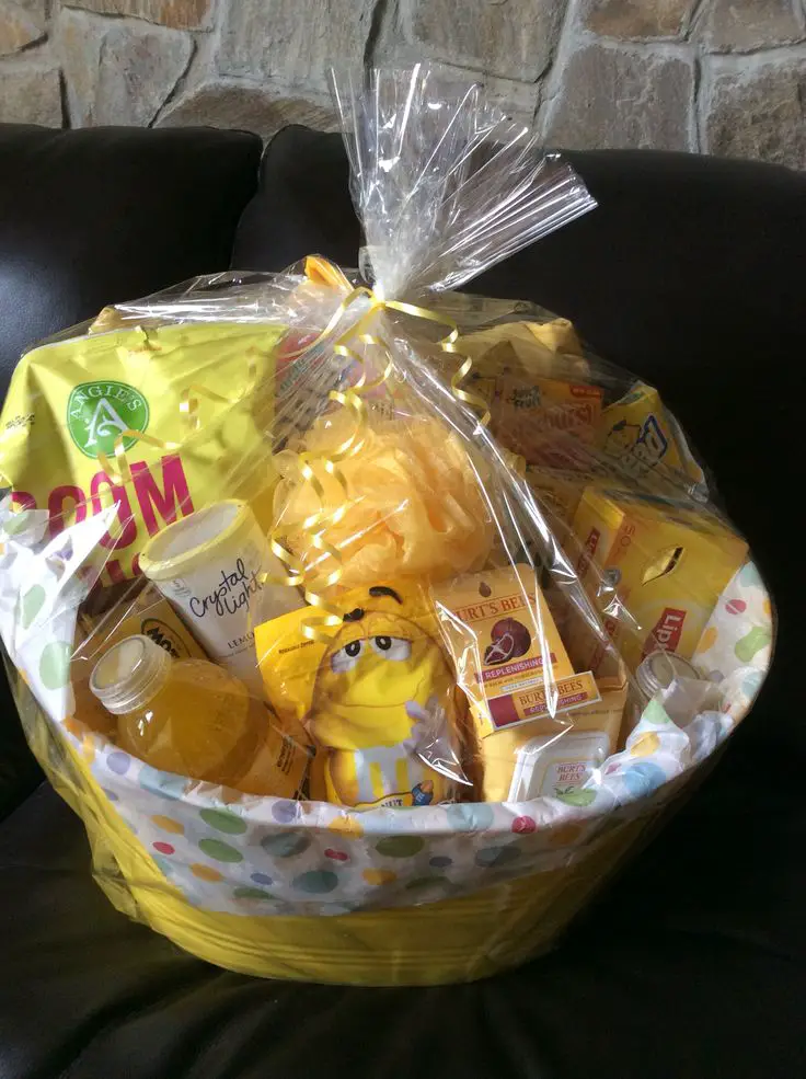 sympathy gift basket idea-diy homemade comfort baskets to send as condolences when someone is grieving