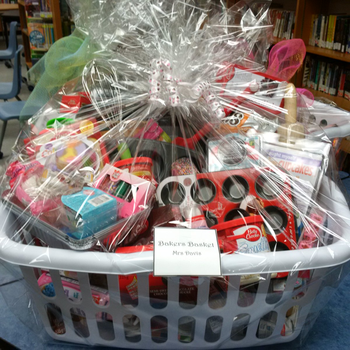 raffle basket ideas for adults at a class reunion of fundraiser - tricky tray basket ideas - diy raffle basket ideas adults class reunion tricky tray auction