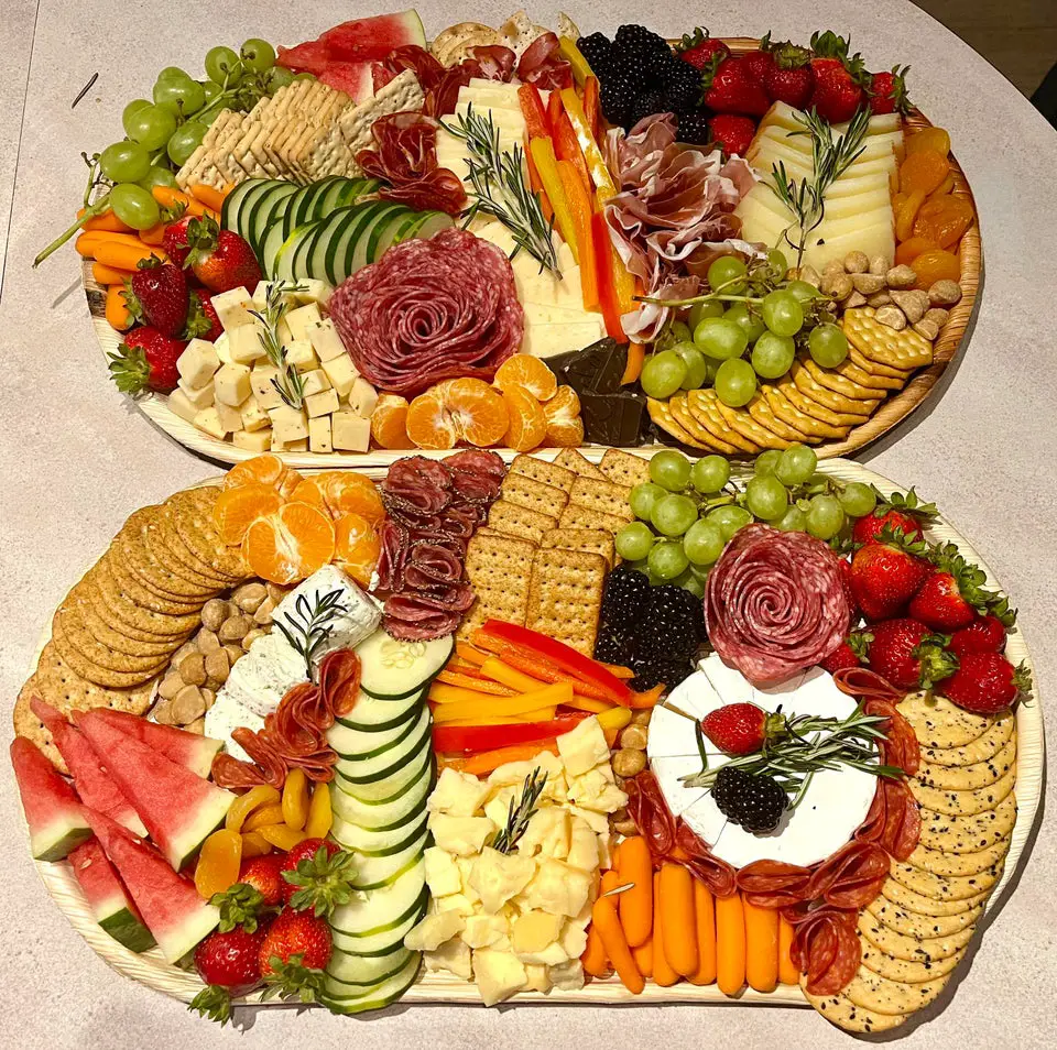Party Food For a Crowd - Party Trays and Easy Snack Food Platters