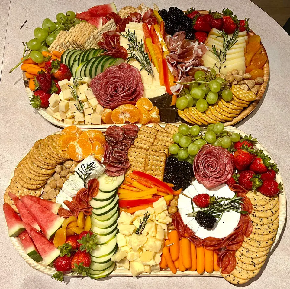 37 Party Food Platters and Easy Snack Trays To Feed a Crowd Or Small ...