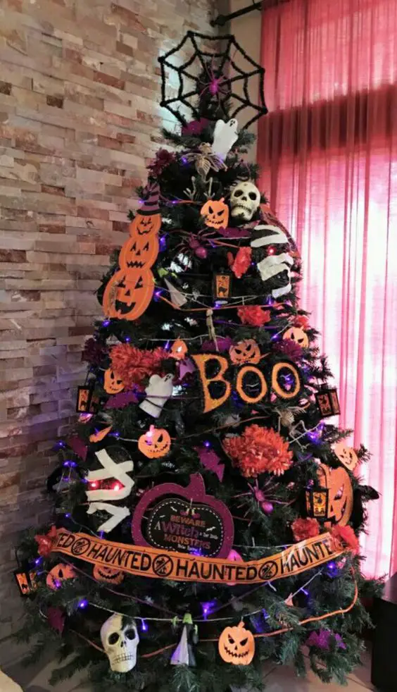 Halloween christmas tree decorating idea