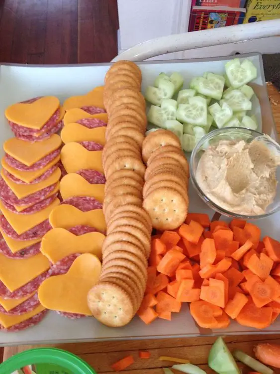 cheap homemade party platters for inexpensive snack trays for a large group, party crowd or potluck at work or church on Valentines Day