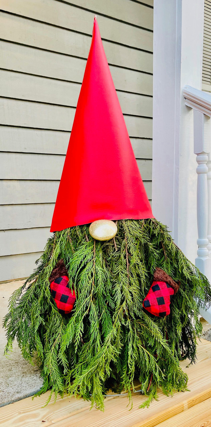 DIY Gnome Christmas Tree