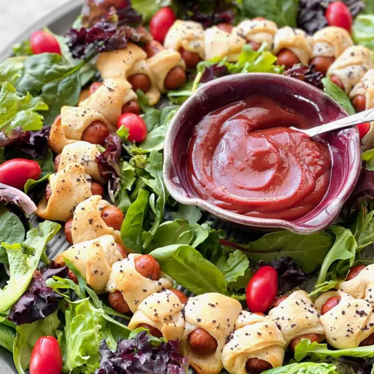 Image for Pigs In A Blanket Wreath